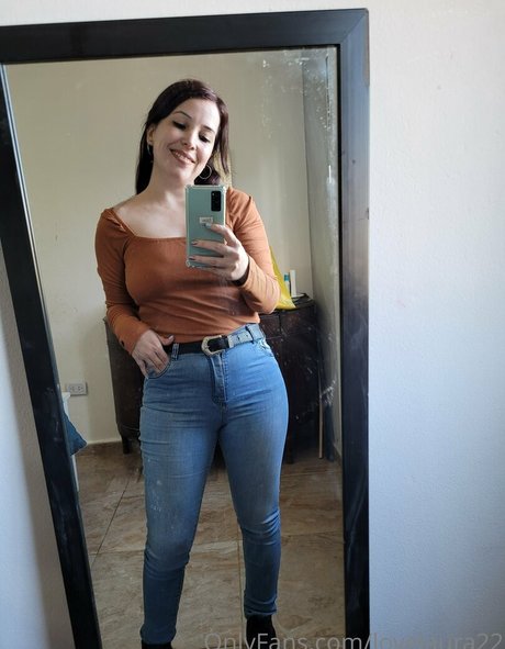 lovelaura22 pornographic actress pics