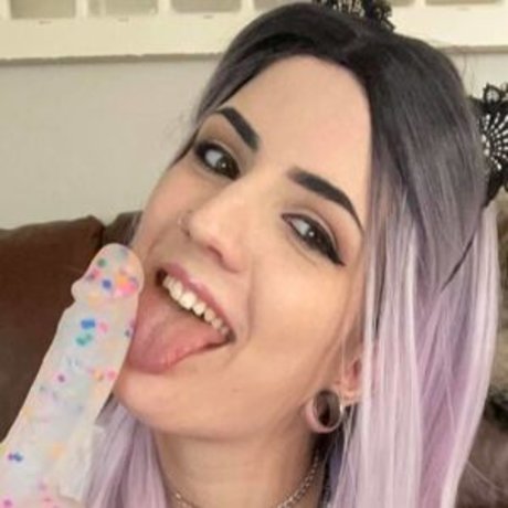 KeanaKills model pornographic pic