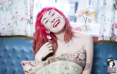 _karmina_ star adult photo