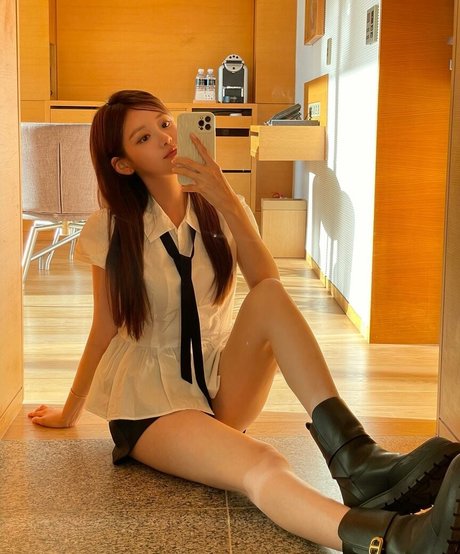 Solvely model nude galleries