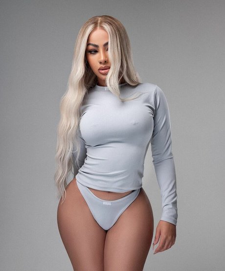 Yailin La Mas Viral pornographic actress image