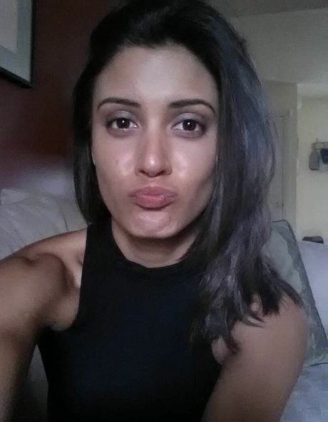 Kate De Paz model high quality pics