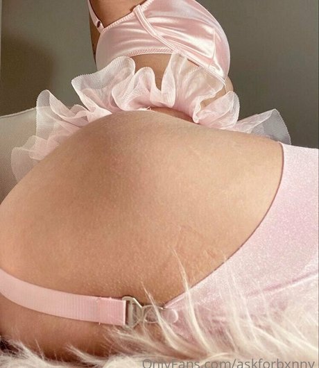 liliabxnny best model picture