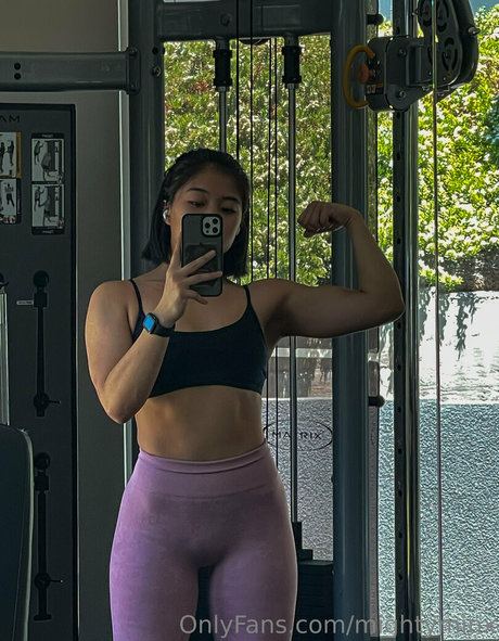 lushminx model hot gallery