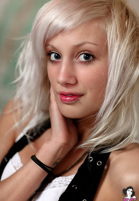 Katzenz nudes actress gallery