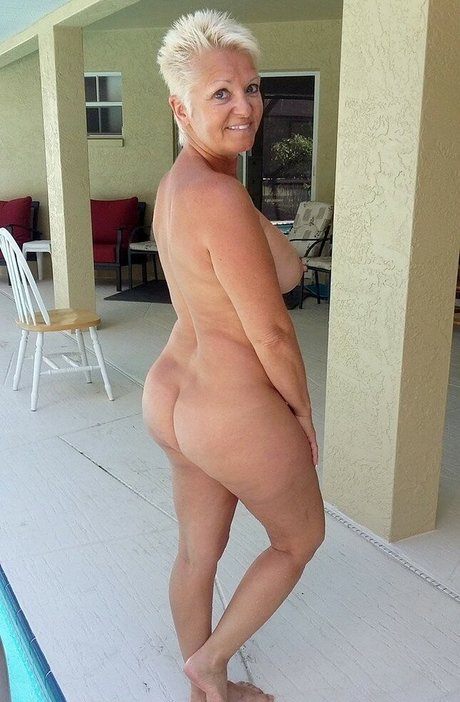 Bambi Cummins hot actress pics