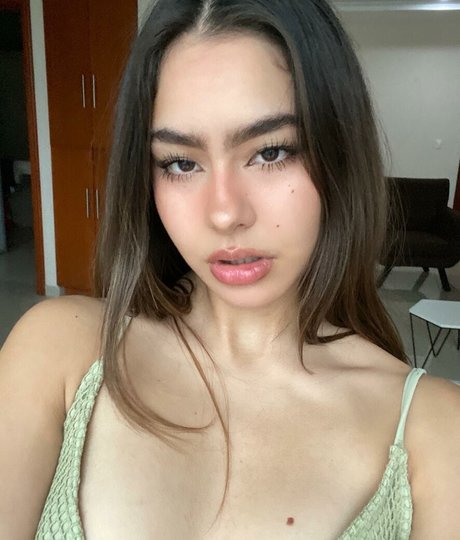 Dany Reyes naked pornstar img