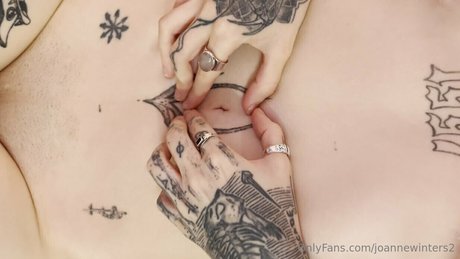joannewinters2 xxx model photo