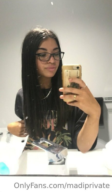 madiprivate nude actress img