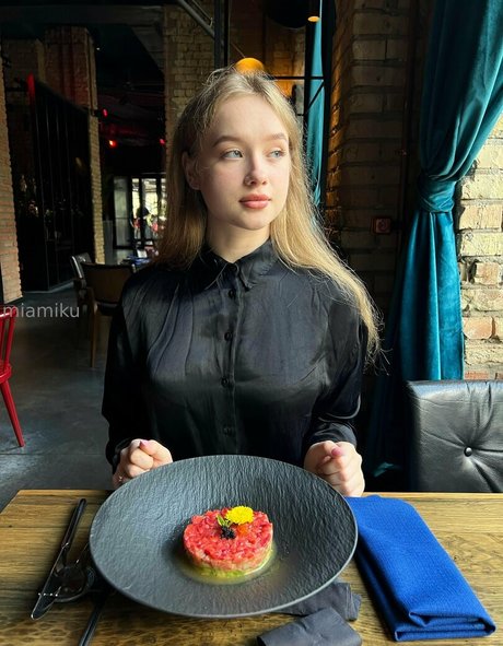 miamikuvip free star photos