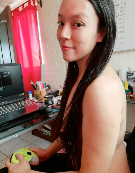 lolaxoficial star hot image