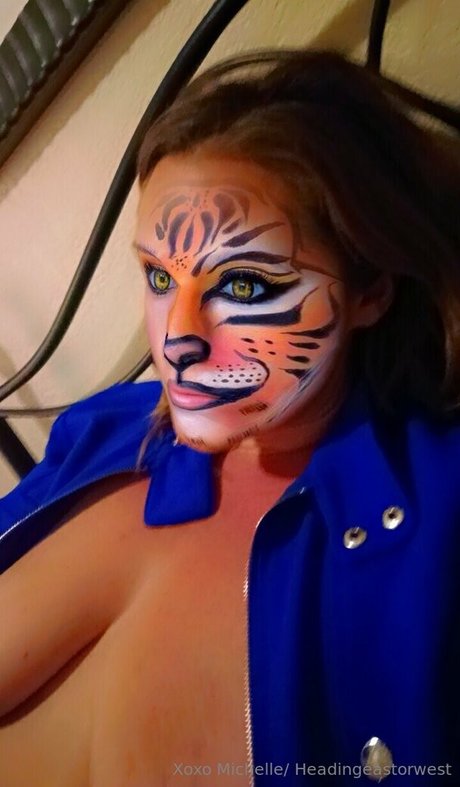 headingeastorwest model photo