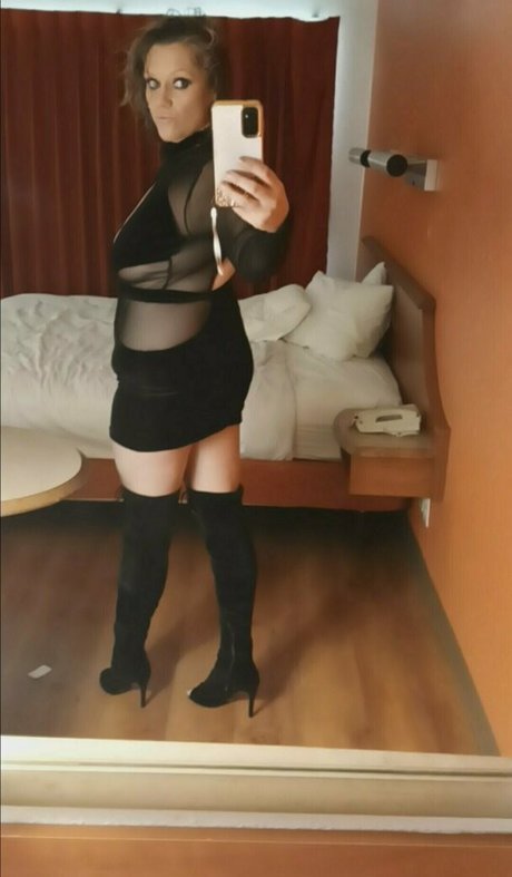 headingeastorwest art actress galleries