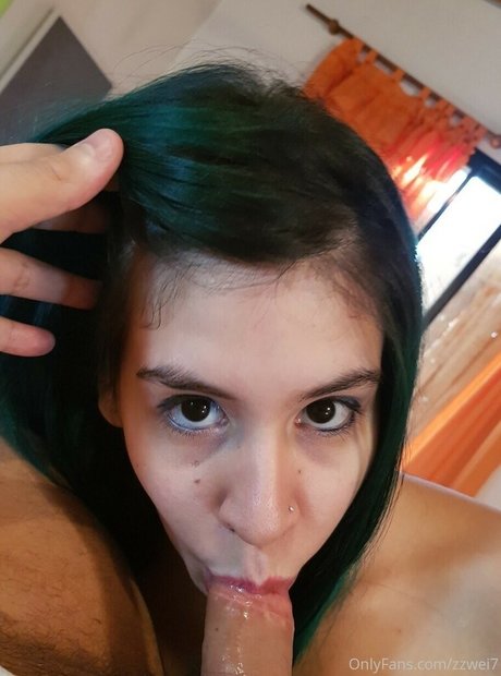 zzwei7 high quality model photos