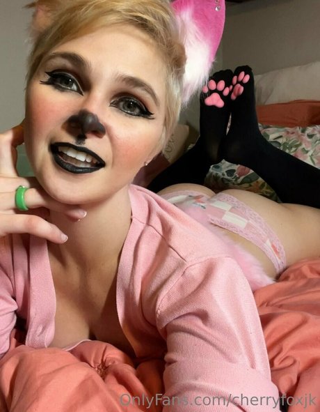 cherryfoxjk star hd pics