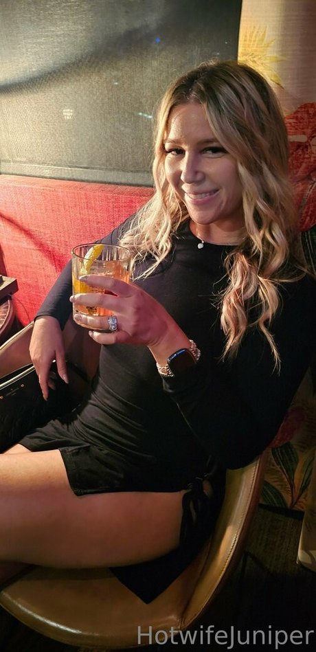 Hotwifejuniper star sexy pics