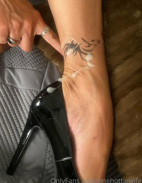 oneblondewife erotic model photos