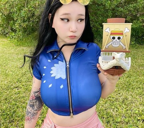 yuricosplayer best model pic