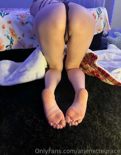 arienettegrace free actress galleries