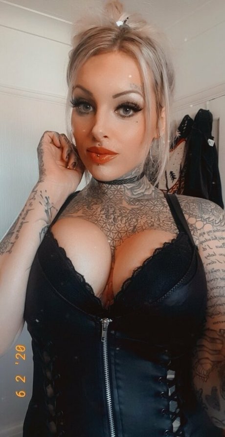 nevaeheaven pretty pornstar archive