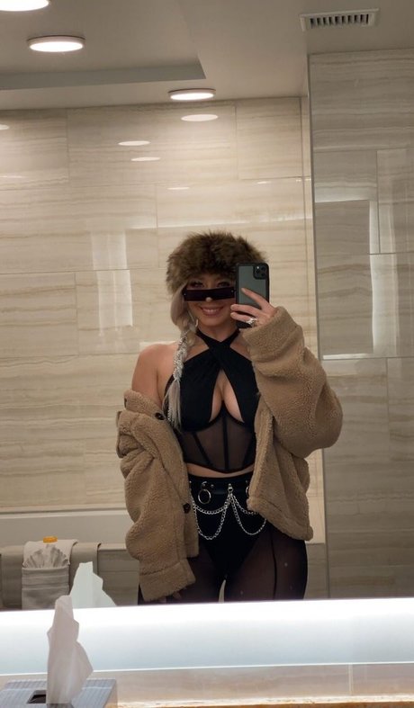 PeachsnBean free actress pics