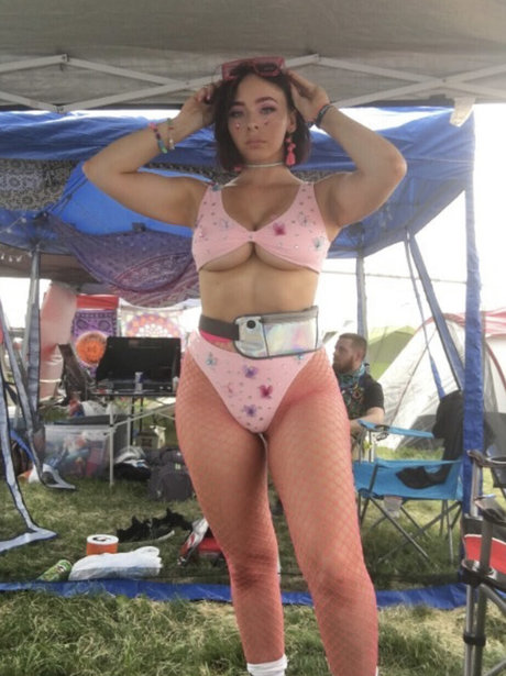 PeachsnBean beautiful pornstar images