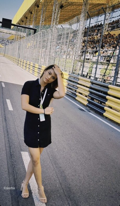 Bianca Bustamante model sexy pics