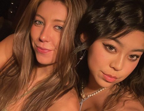 Wen Ding nude model photo