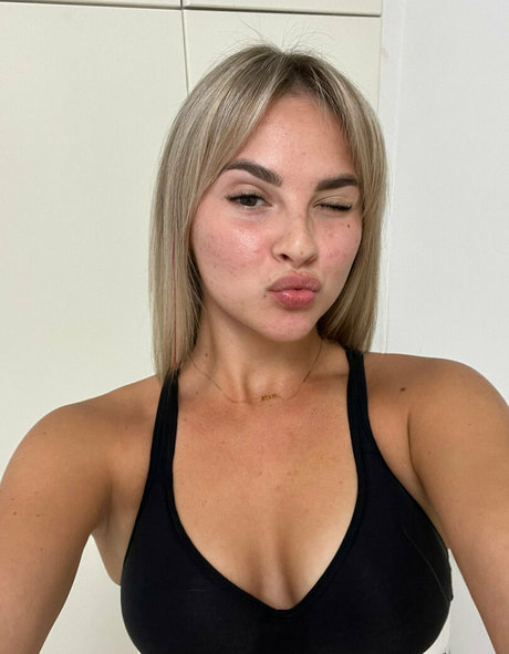 crazy splits star free pics