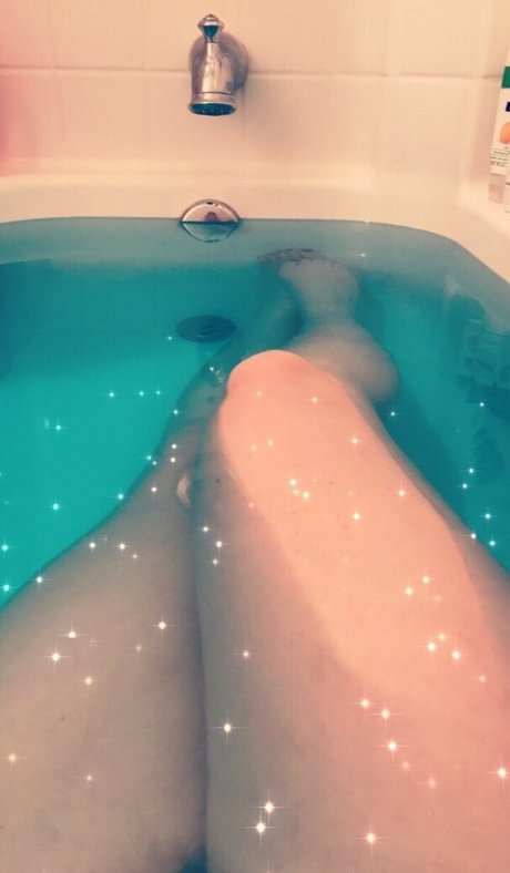 blueeyesbombshell high quality star pic