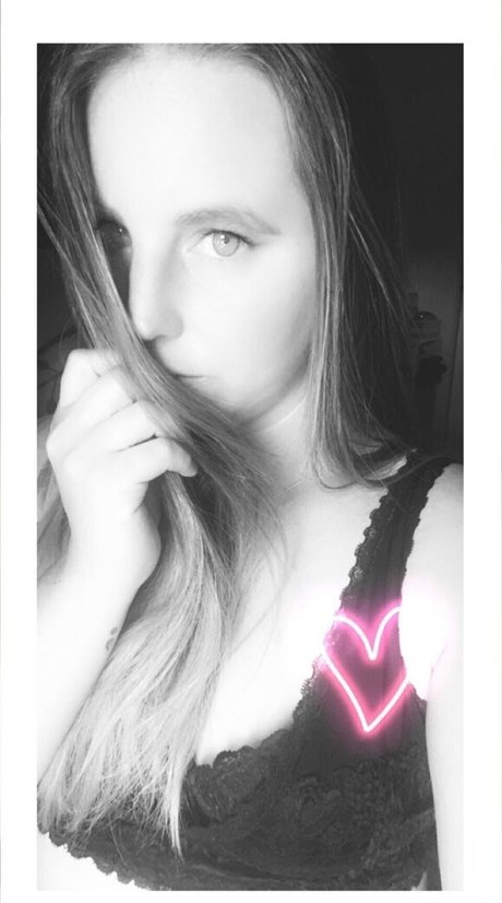 blueeyesbombshell sex pornstar pictures