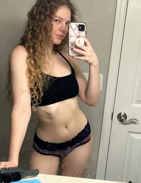 Audrey Bell naked pornstar archive