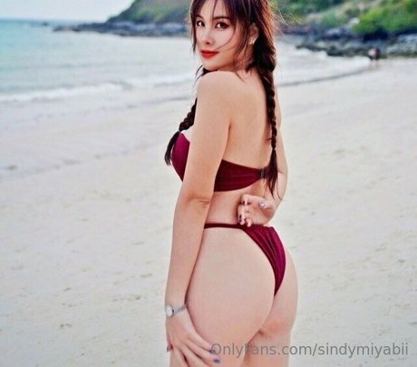 sindymiyabii model hot gallery