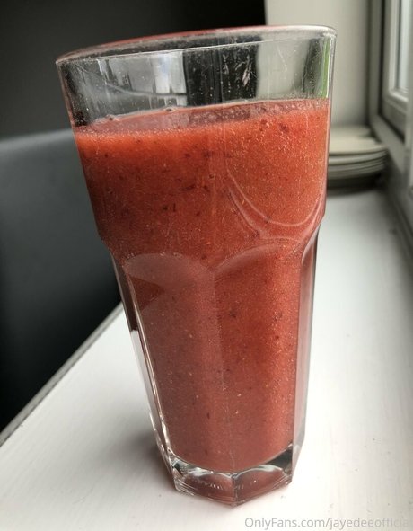 jayedeeofficial pornographic model img