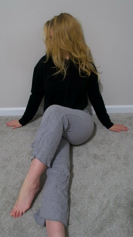 lillian foxxx exclusive star photo