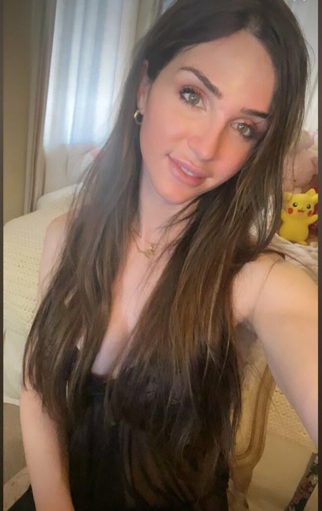 Sarah Hills nudes actress pictures