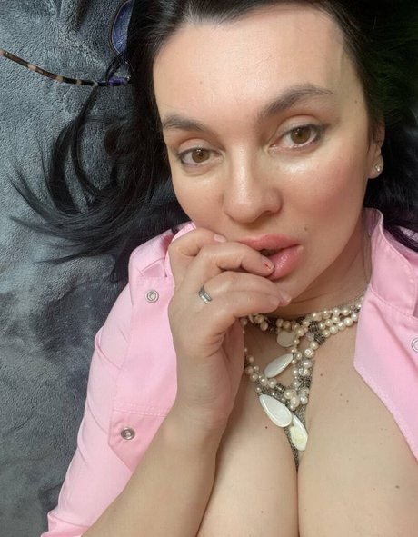 Mamaogra pornstar exclusive pictures