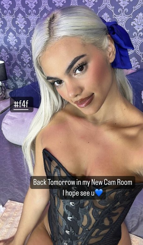 Shelynna model beautiful archive