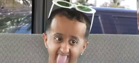 alienland sexy actress gallery