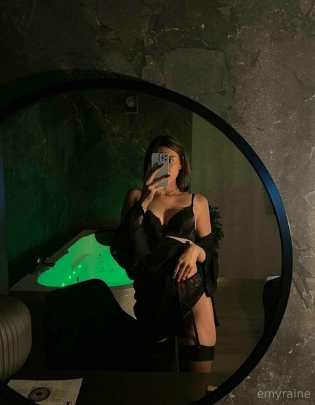 emyraine star pornographic pic