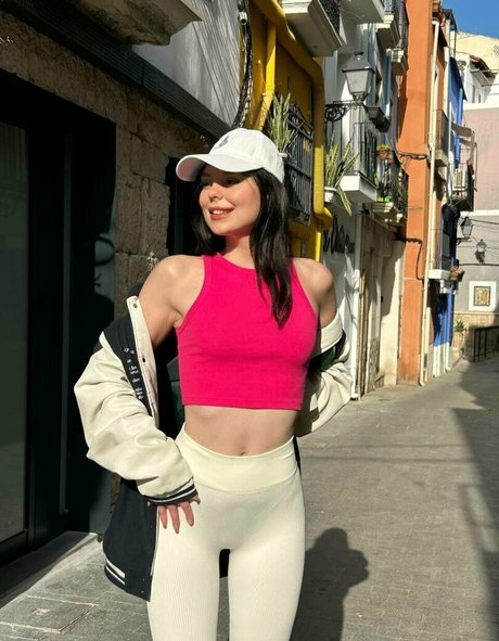 emyraine hd model photos