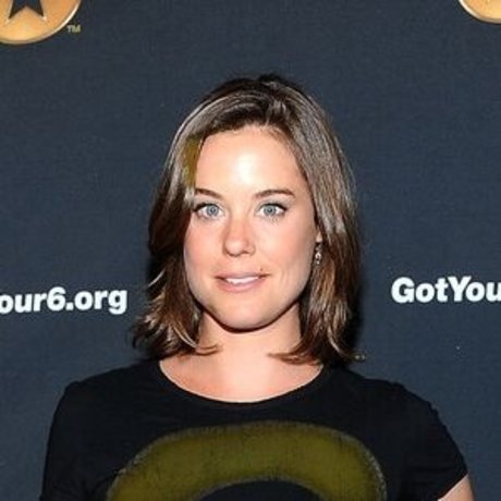 Ashley Williams naked model img