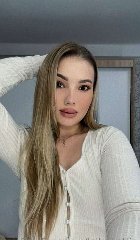 leila hottie model erotic pics