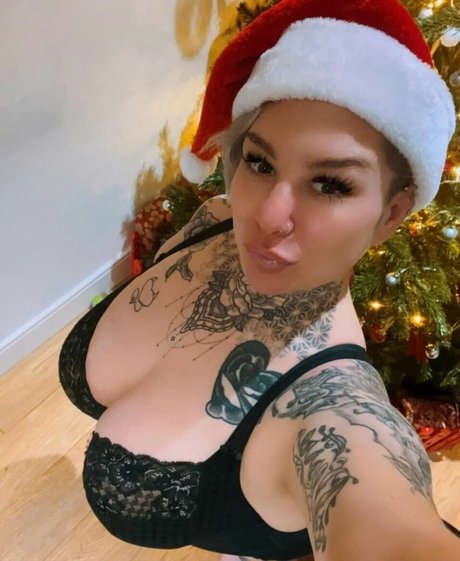 Katiesummer222 hot actress photo