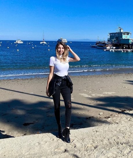 Abigail Cristea high quality star img