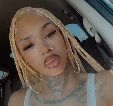 Cynthia Rose adult model photo