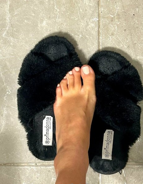 clomaj hot actress pictures