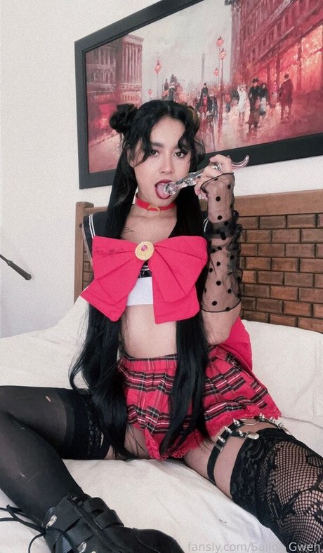 Sailor Gwen star art gallery