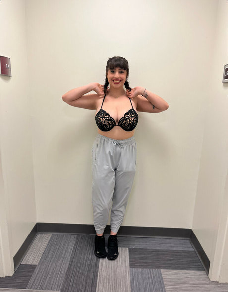 Okayfrogidiot model sexy image