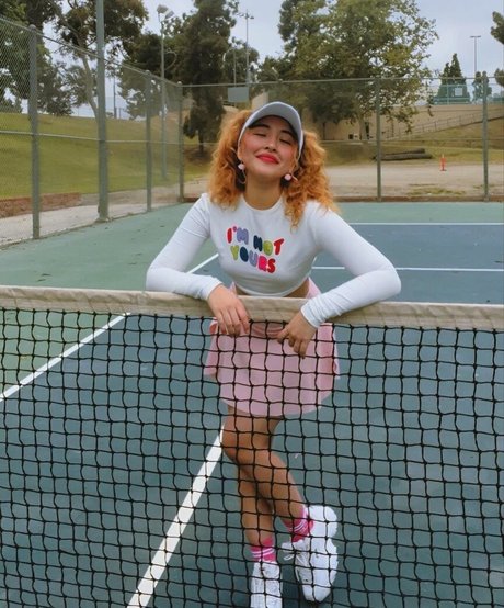 Sylvia Mari Claire free star pic